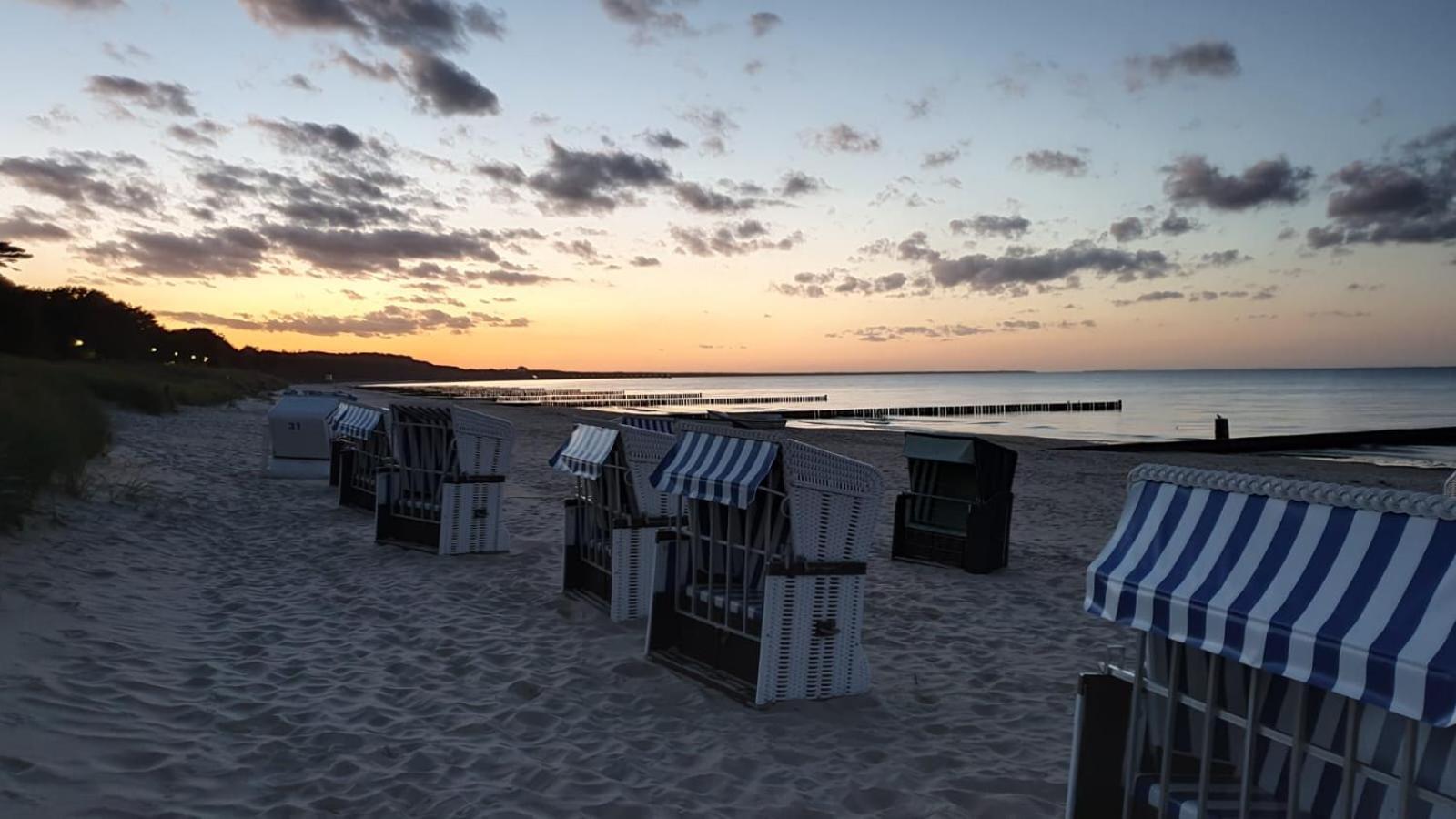 "Ab Zum Strand" Ferienwohnung Mit Balkon Цемпин Экстерьер фото